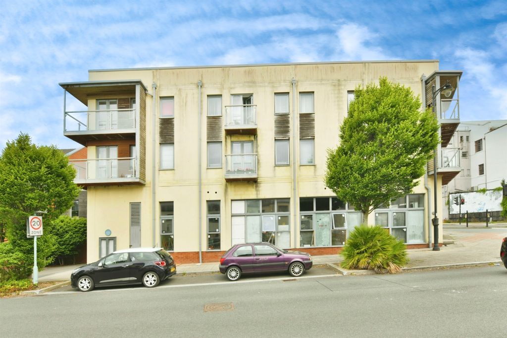 Property photo 1 of 17