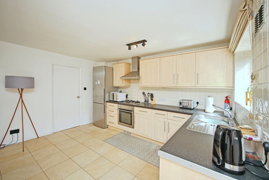 Property photo 2 of 16 Photo