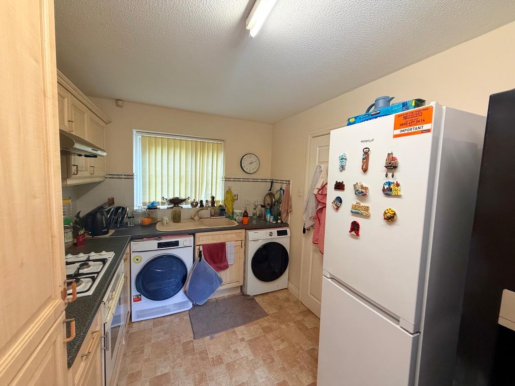 Property photo 3 of 8