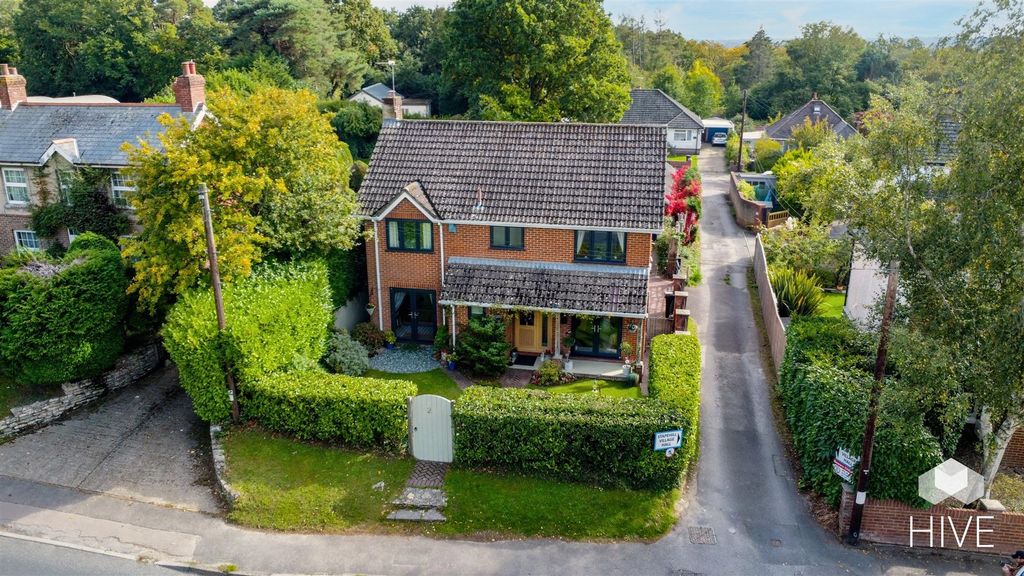 Property photo 1 of 31