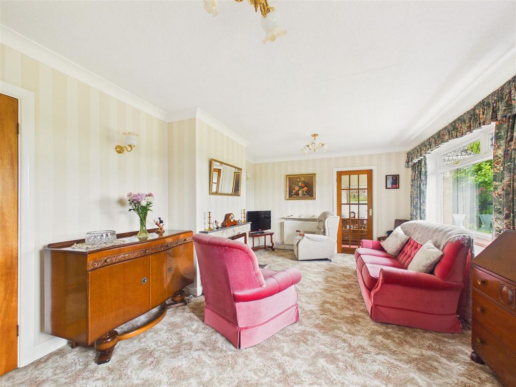 Property photo 3 of 12 Cam05451G0-Pr0158-Still013.Jpg