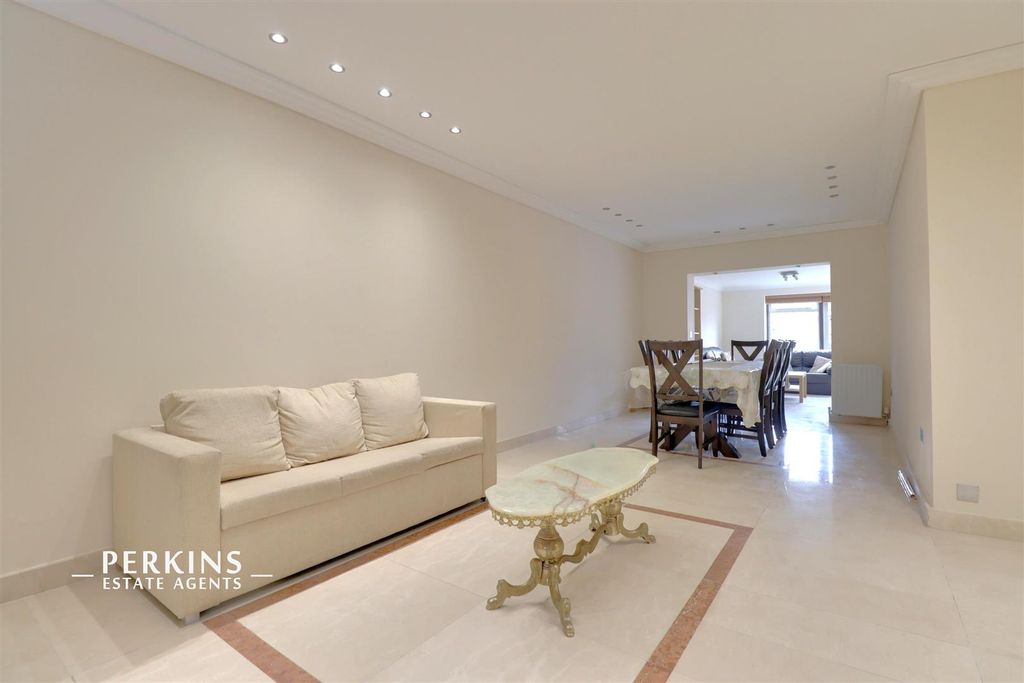 Property photo 2 of 10 Rec.Jpg