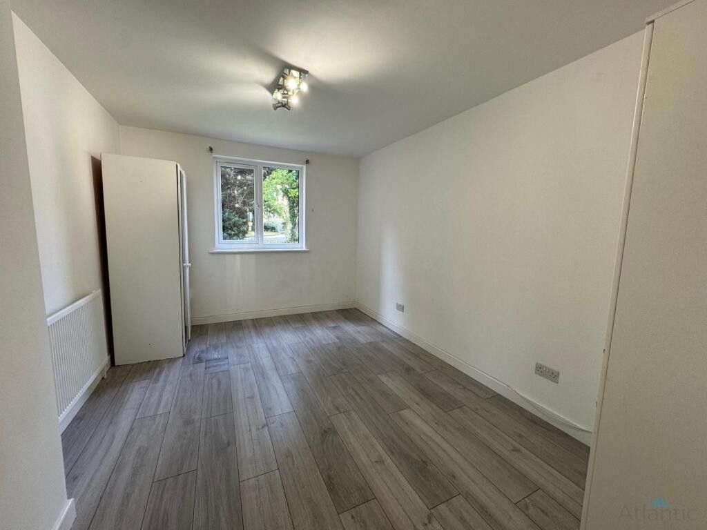 Property photo 2 of 3