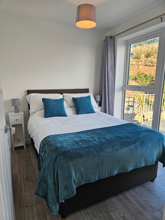 Property photo 2 of 11 Double Bedroom