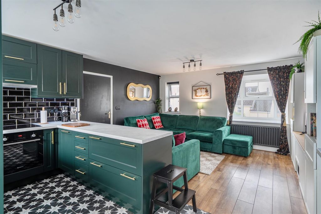 Property photo 3 of 18 Open Plan Lounge / Kitchen / Dining