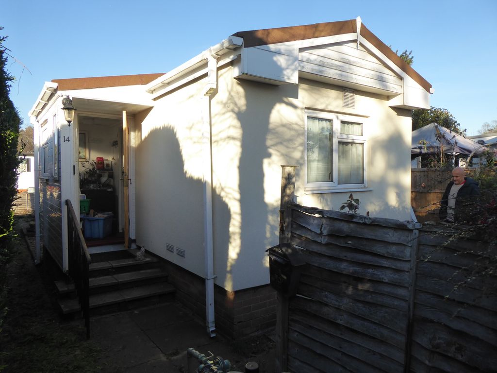 Property photo 1 of 2