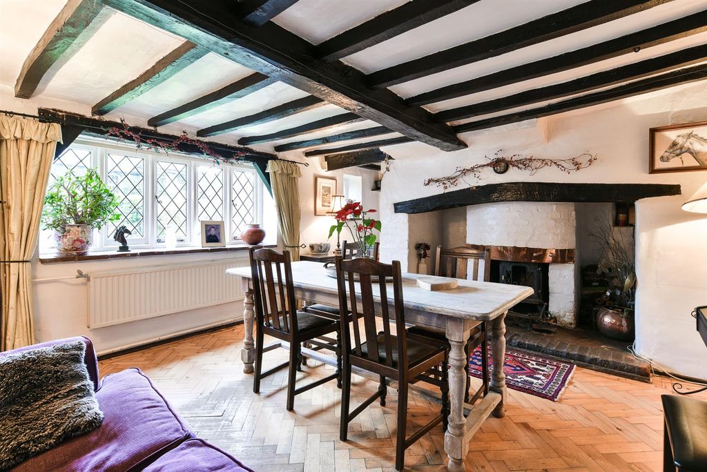 Property photo 3 of 23