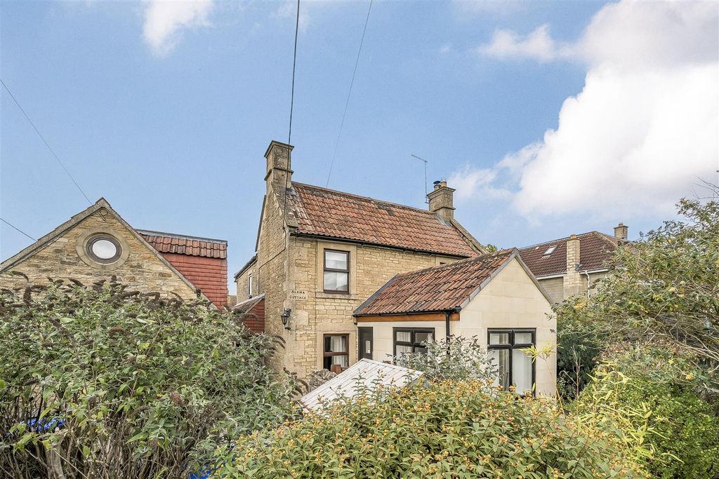 Property photo 1 of 22 1354721-6-68cc240d7E943.Jpg