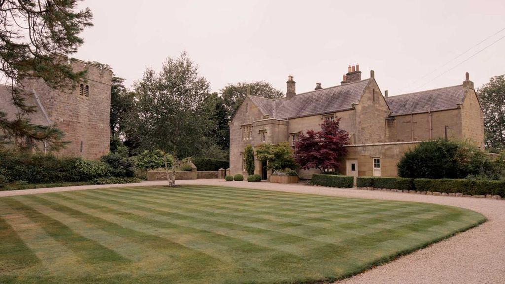 Property photo 1 of 34