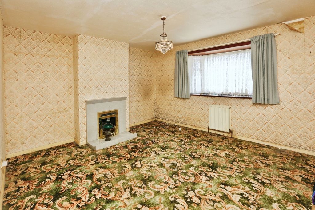 Property photo 2 of 17 Photo