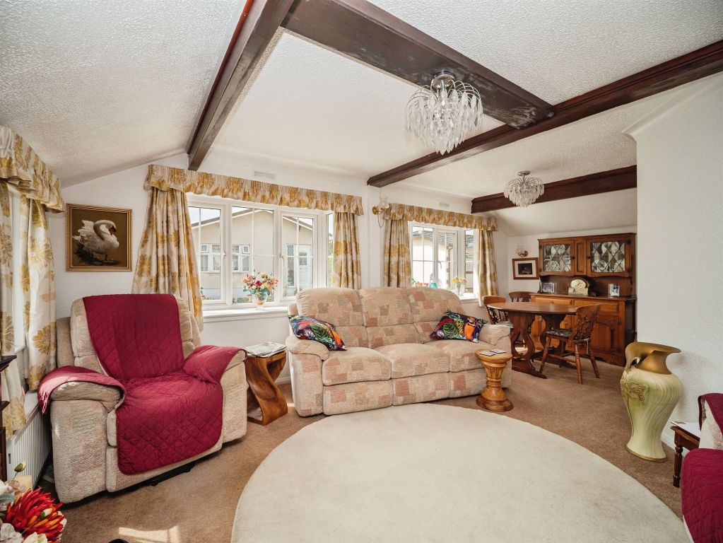 Property photo 2 of 20