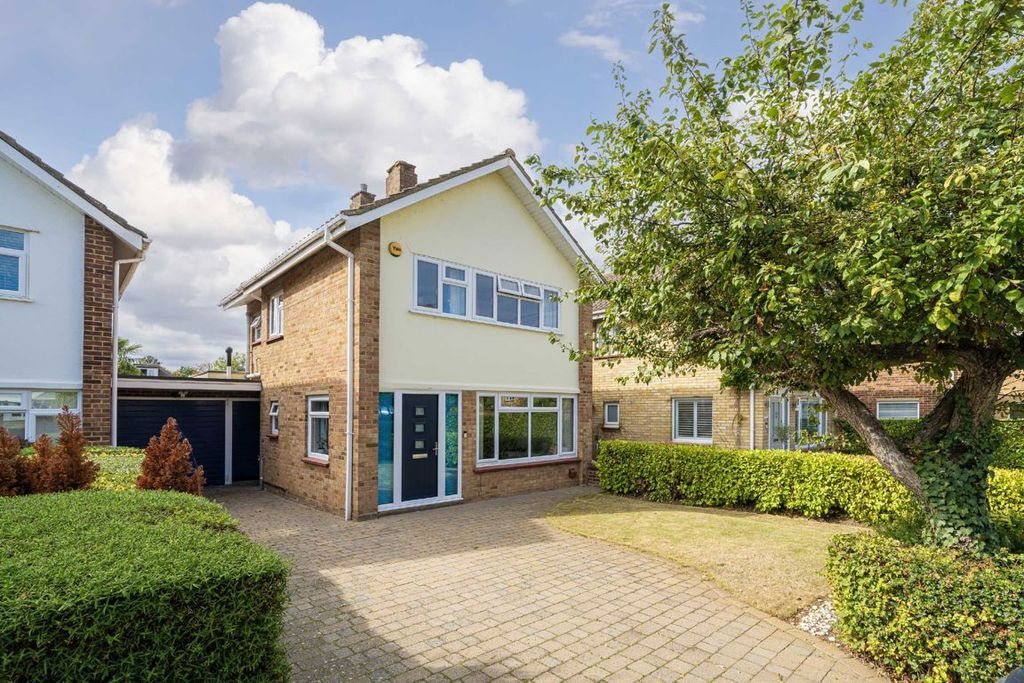 Property photo 1 of 9