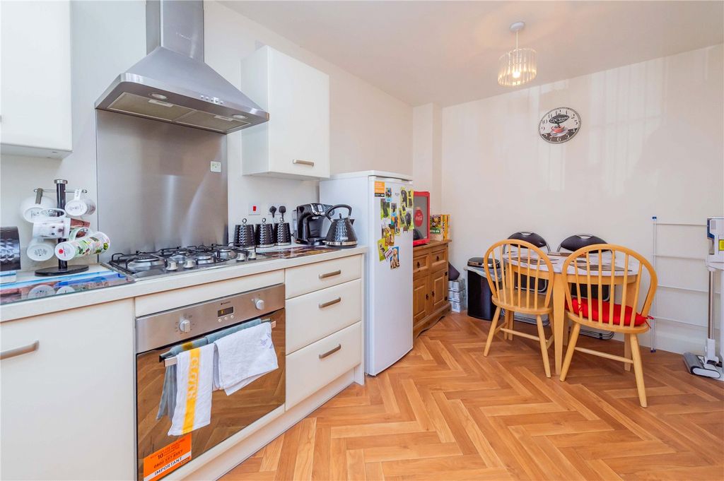 Property photo 3 of 31 Picture No. 53