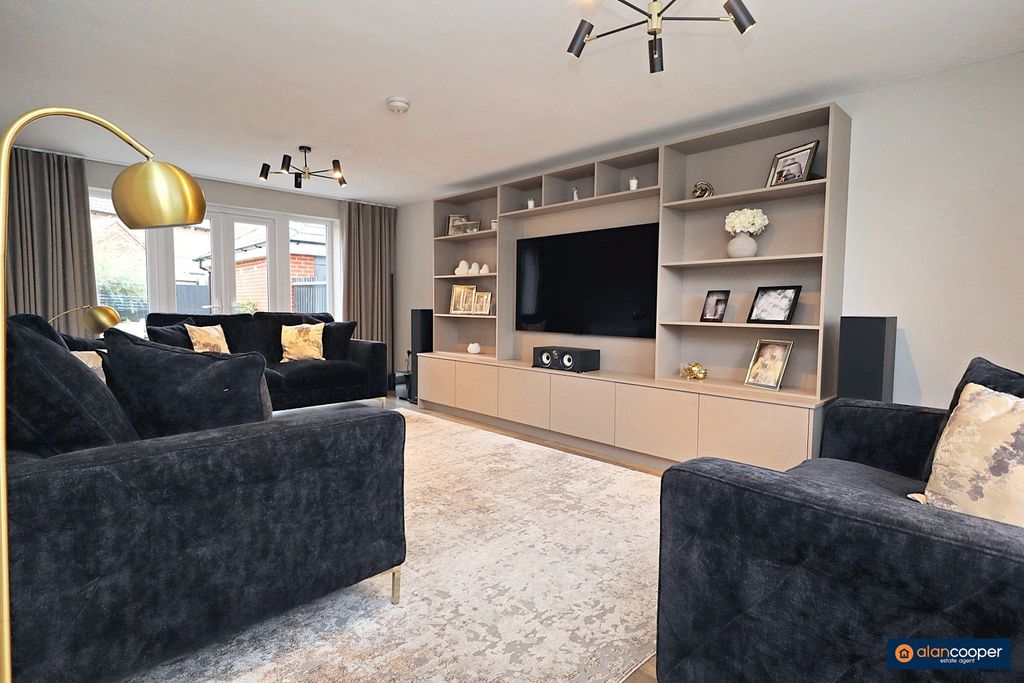 Property photo 2 of 60 4294595