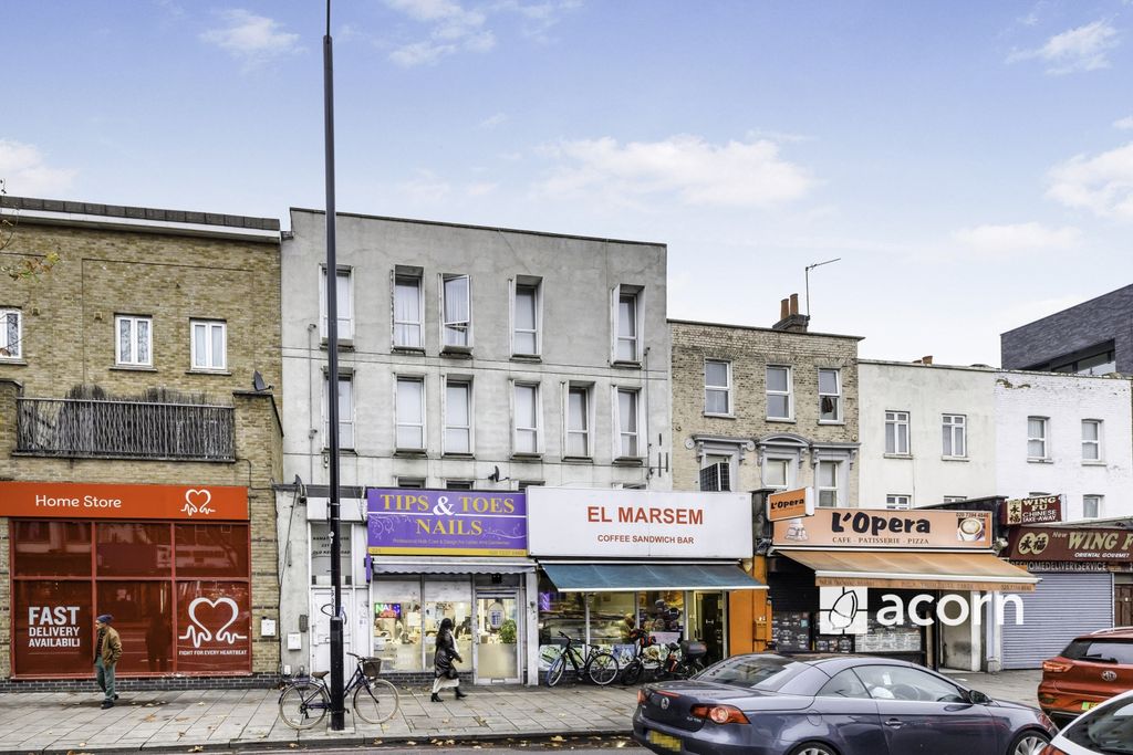 Property photo 3 of 10 External