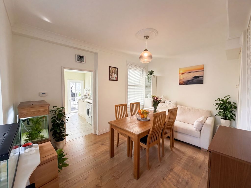 Property photo 3 of 12 Tyndall Rd E10