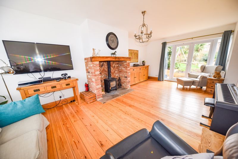 Property photo 3 of 18 Photo 13