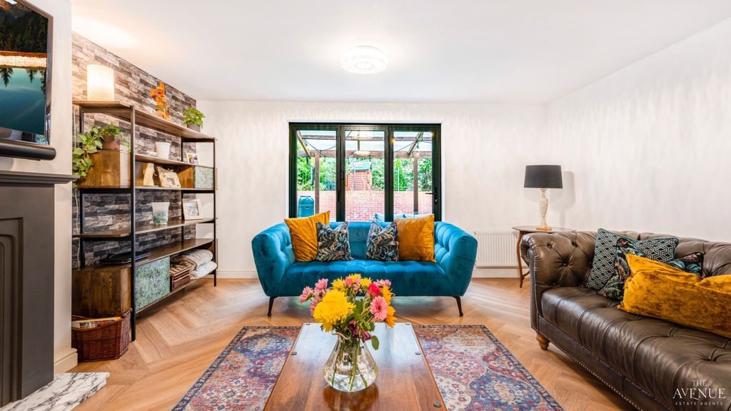 Property photo 3 of 21 4578167