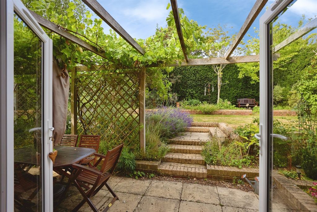 Property photo 2 of 22