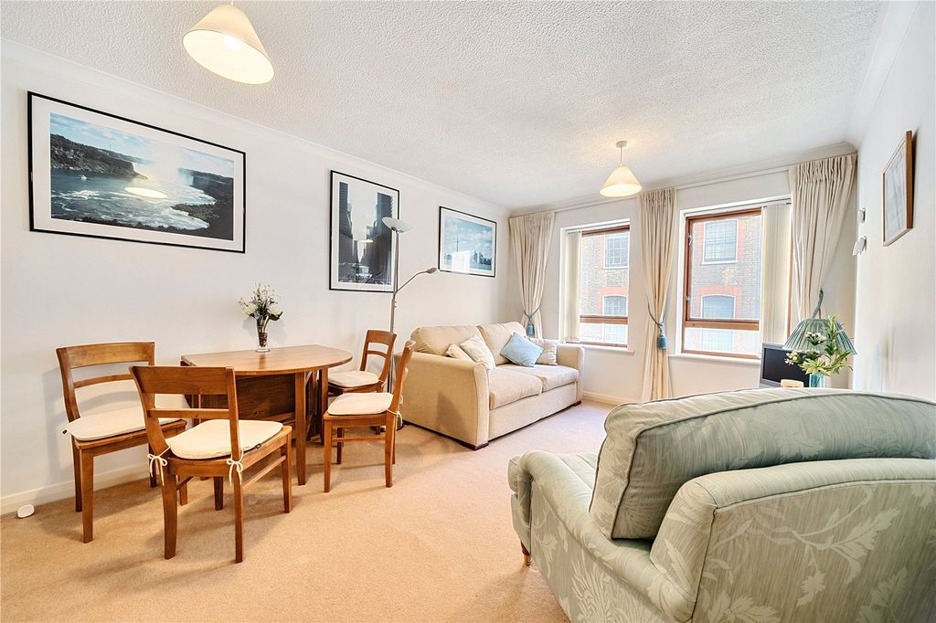 Property photo 1 of 12 Reception Room