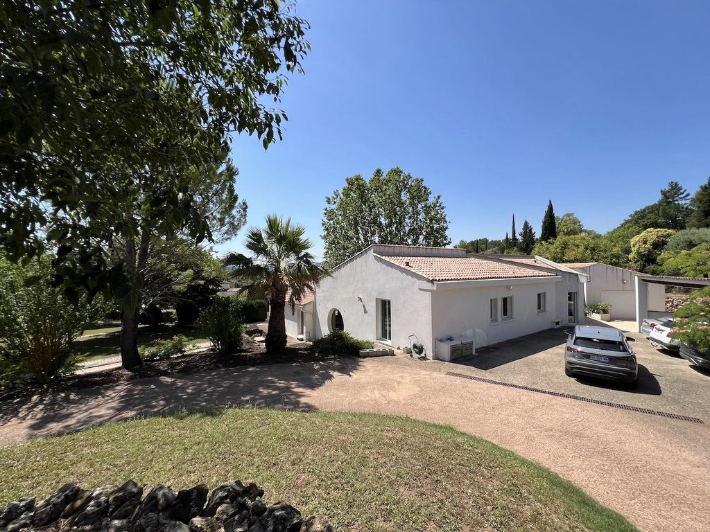 Property photo 1 of 28