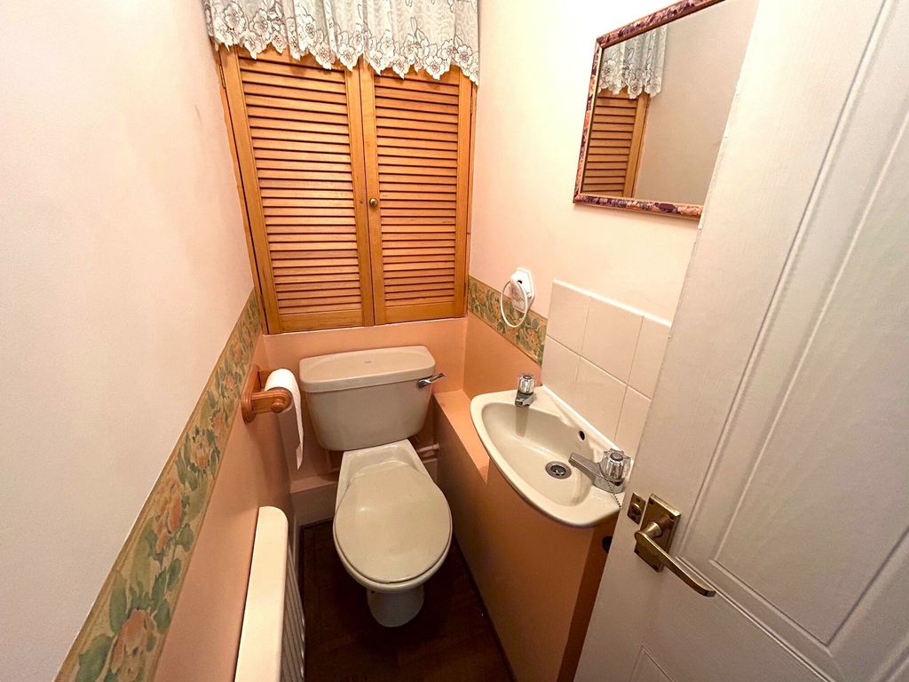 Property photo 3 of 20