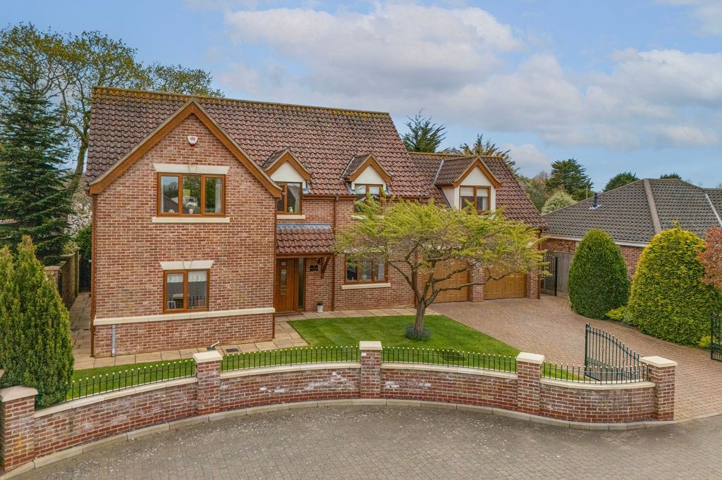 Property photo 1 of 27