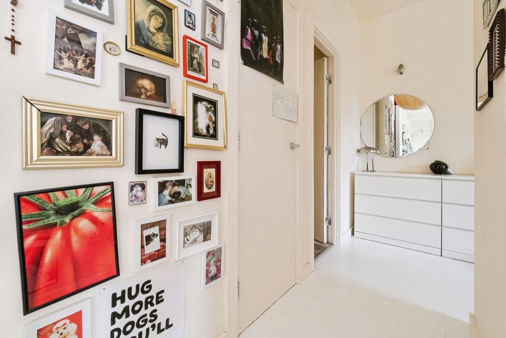 Property photo 3 of 14 Pbox-Img.Jpg