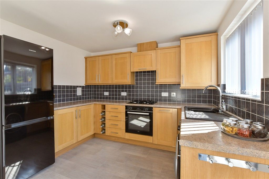 Property photo 3 of 11 Kitchen/Breakfast Room