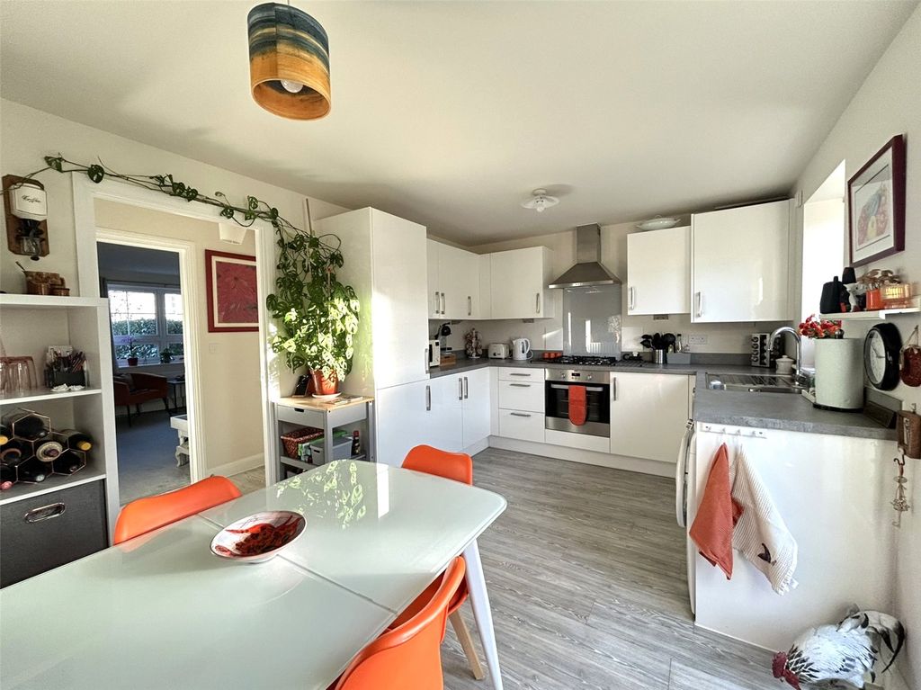 Property photo 3 of 21 Picture No. 03