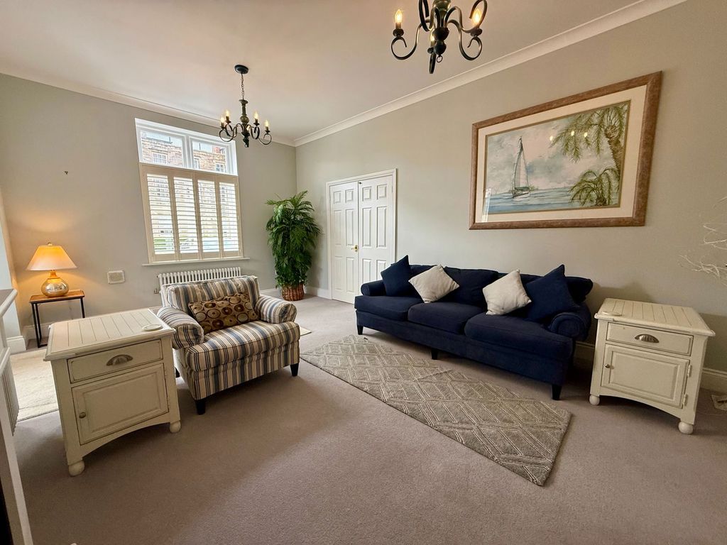 Property photo 3 of 27