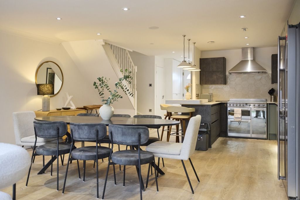 Property photo 1 of 40 Ln Bas 132_Kitche...