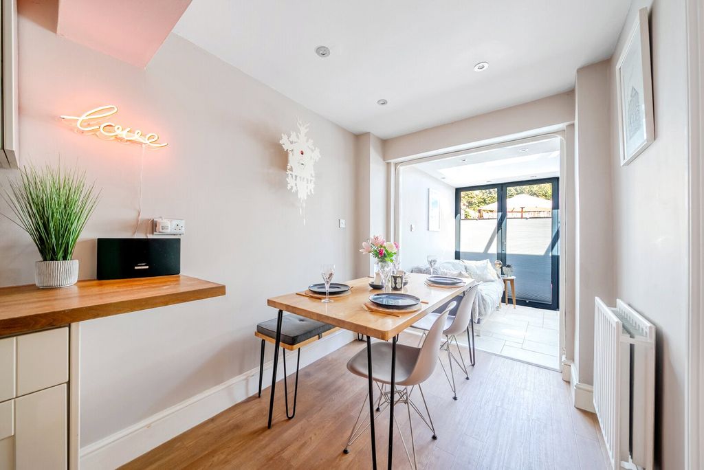 Property photo 2 of 15 Dining Area