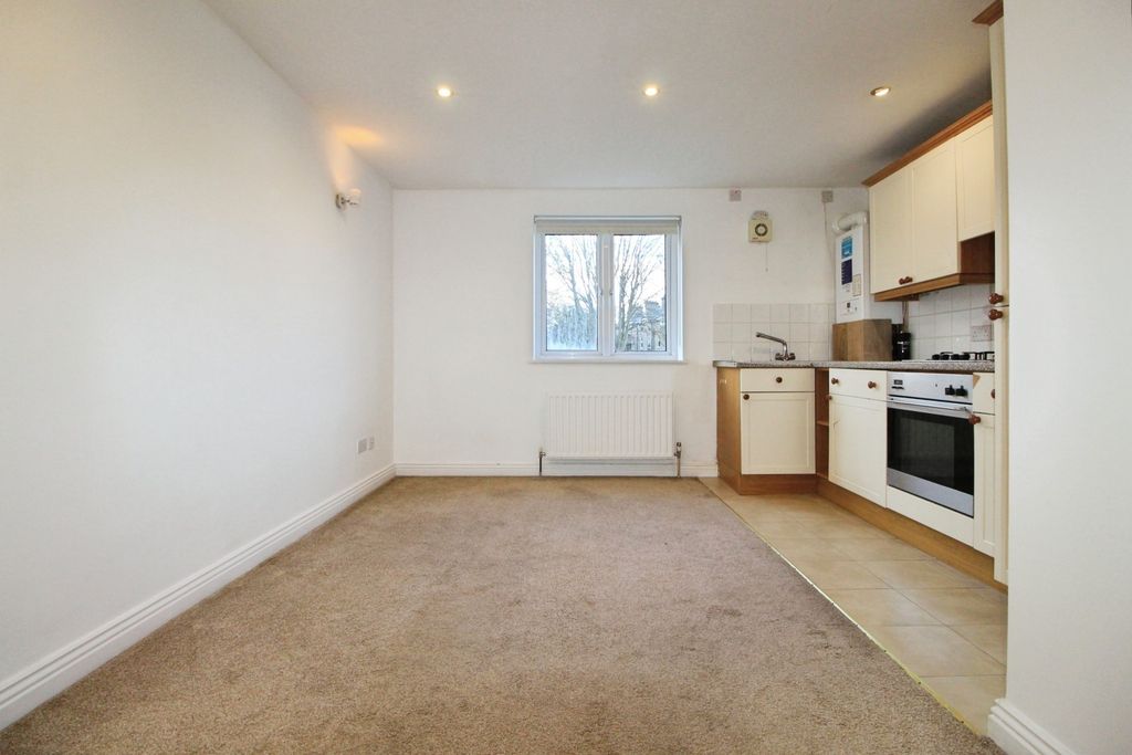 Property photo 2 of 14 Gallery