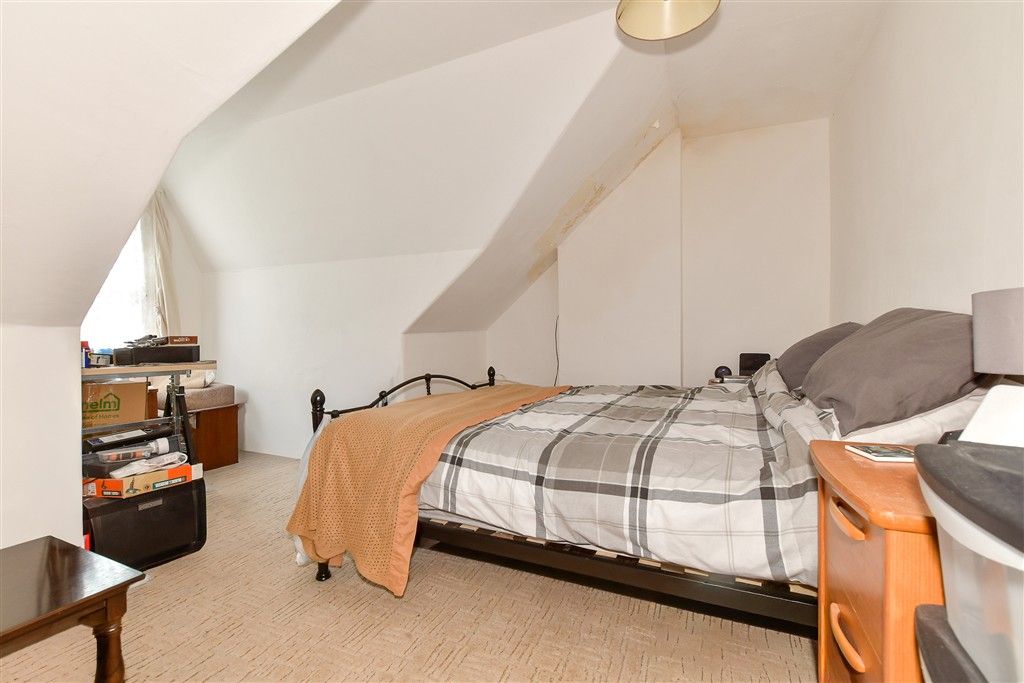 Property photo 1 of 12 Bedroom