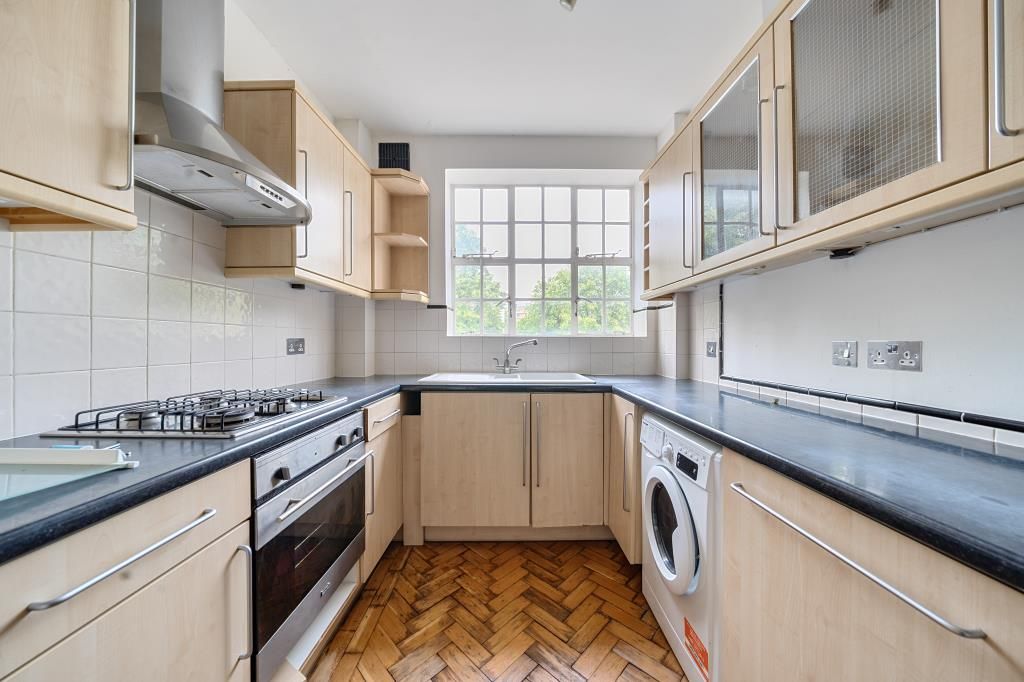 Property photo 3 of 16 Kitchen