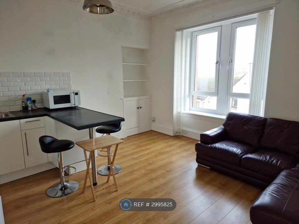 Property photo 2 of 10 Lounge