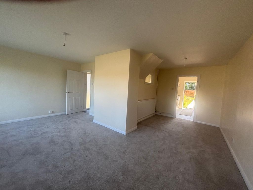 Property photo 2 of 9 View