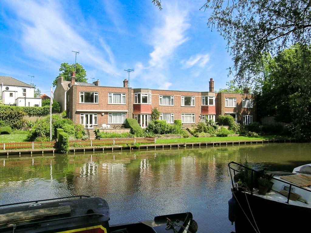 Property photo 1 of 22 Riverside Court