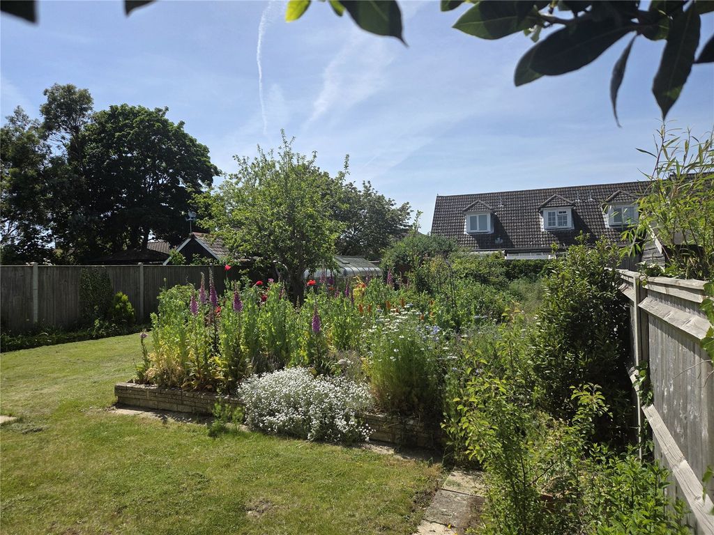 Property photo 2 of 19 Picture No. 25