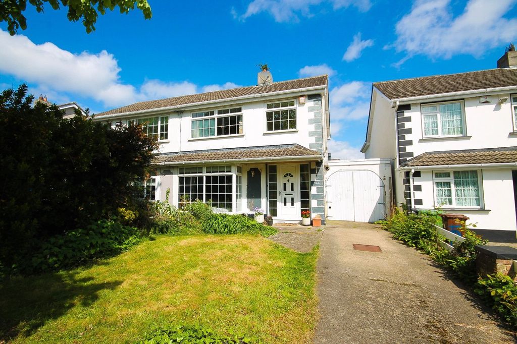 Property photo 2 of 19 Picture No. 10