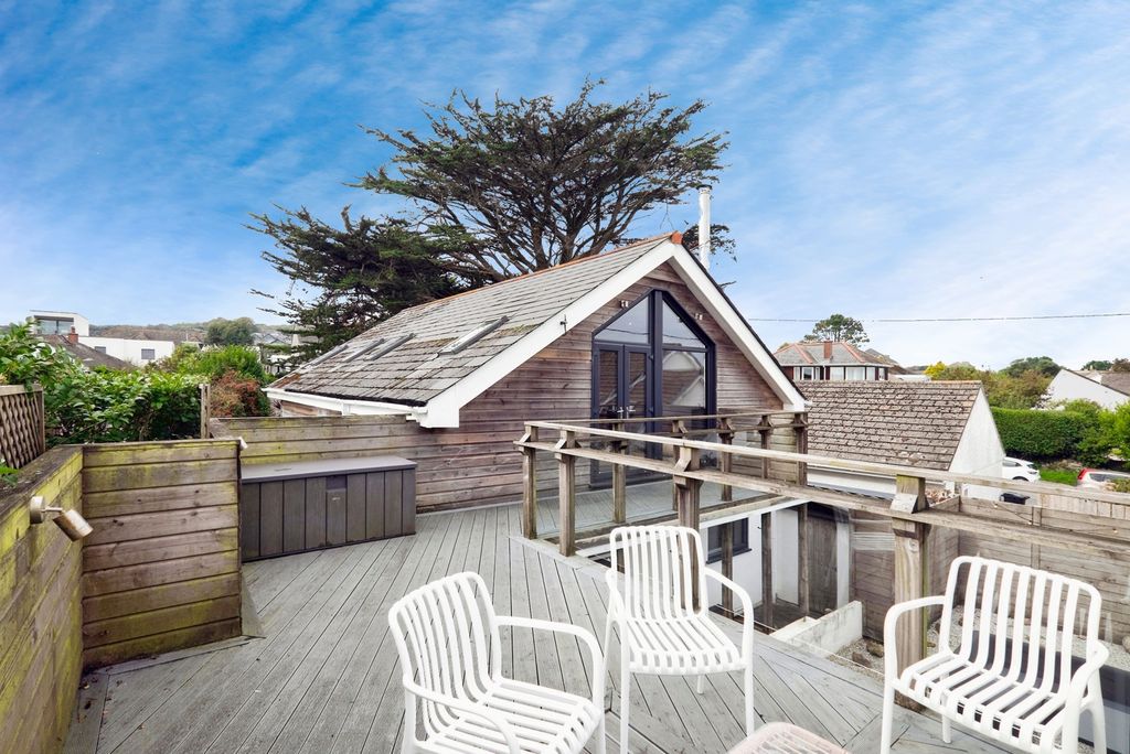 Property photo 1 of 17 Photo