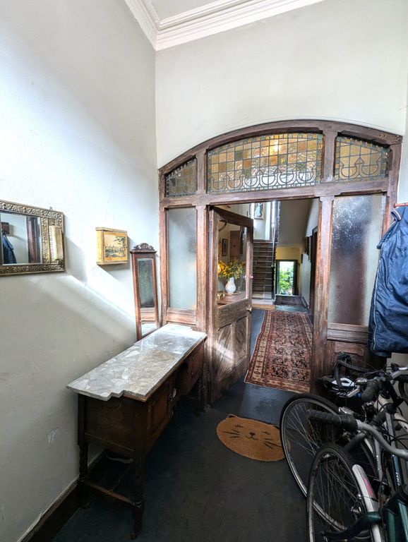 Property photo 3 of 38