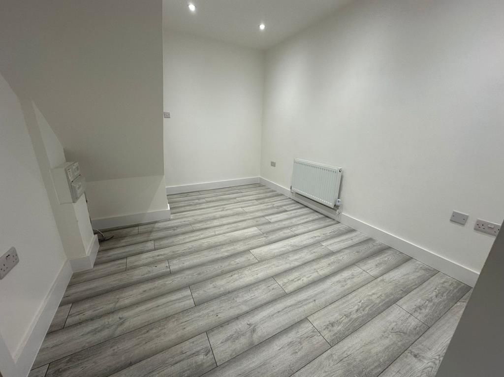 Property photo 2 of 7 Reception