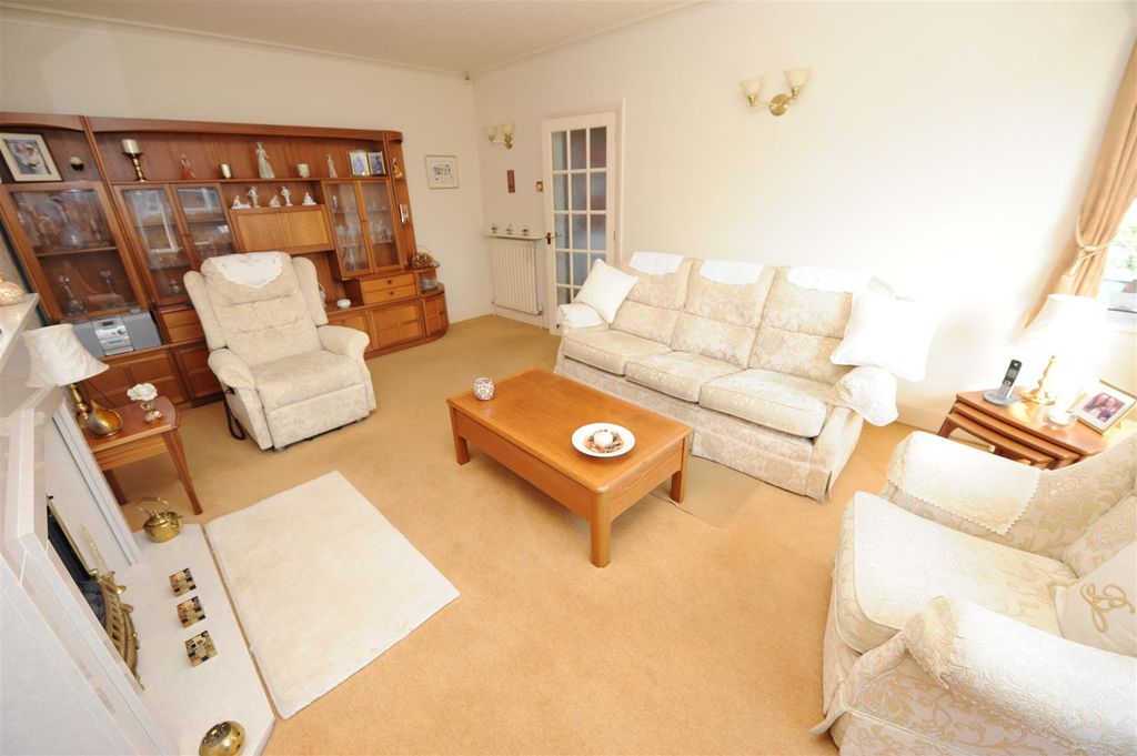 Property photo 3 of 25