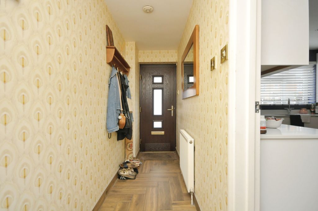 Property photo 2 of 15 Hallway