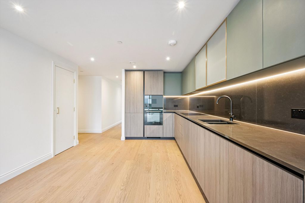 Property photo 3 of 17 Image