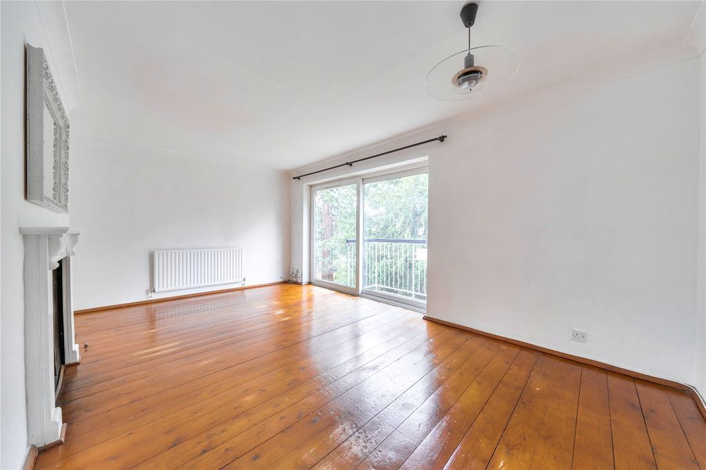 Property photo 2 of 13 Picture No. 15