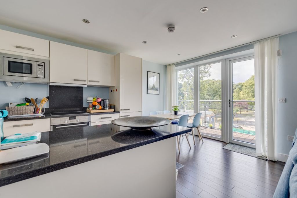 Property photo 2 of 15 Picture No. 09