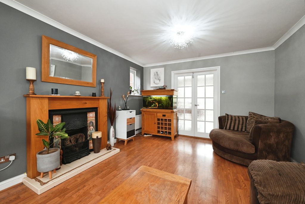 Property photo 2 of 16